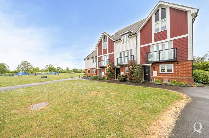 3 Bedroom Terraced House For Sale In Rose Walk, Sittingbourne, Kent, ME10