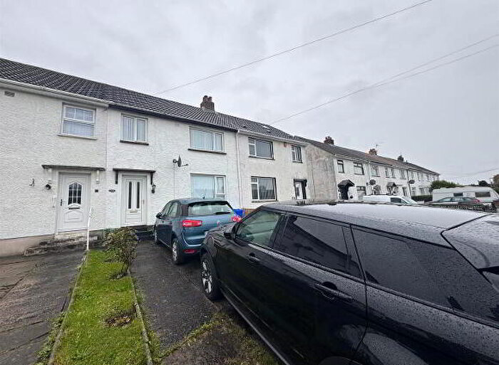3 Bedroom Mid Terraced House For Sale In Garden Village, Antrim, BT41