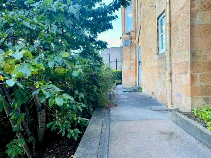 1 Bedroom Flat To Rent In Bruce Road, Glasgow, G41