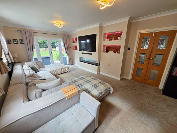 4 Bedroom Detached House For Sale In Woodside Lane, Wroot, DN9