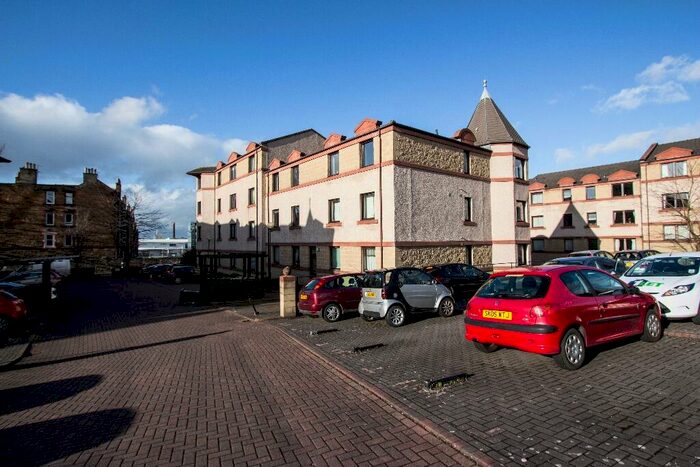 2 Bedroom Flat To Rent In Dorset Place, Merchiston, Edinburgh, EH11