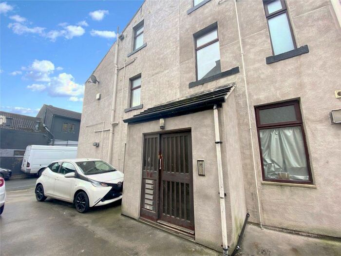 1 Bedroom Flat To Rent In Marley Street, Keighley, BD21