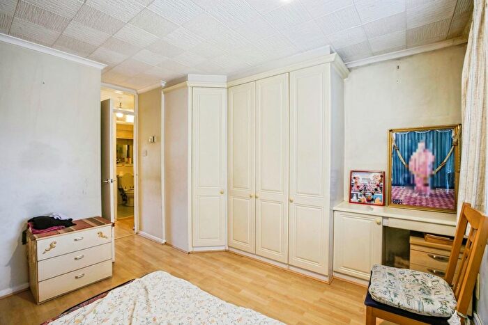 1 Bedroom Flat For Sale In Kintyre Close, London, SW16