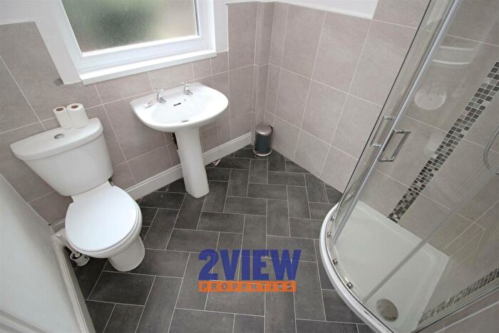 7 Bedroom House To Rent In Ash Grove, Hyde Park, Leeds, LS6