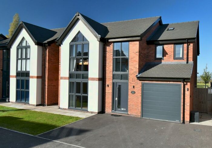 4 Bedroom Detached House For Sale In Meadow View Close, Hanbury, Burton-Upon-Trent, DE13