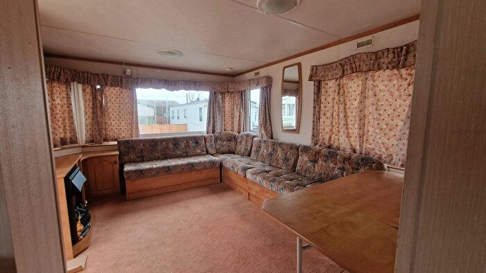 2 Bedroom Park Home To Rent In Miles Tree Lane, Coventry, CV2