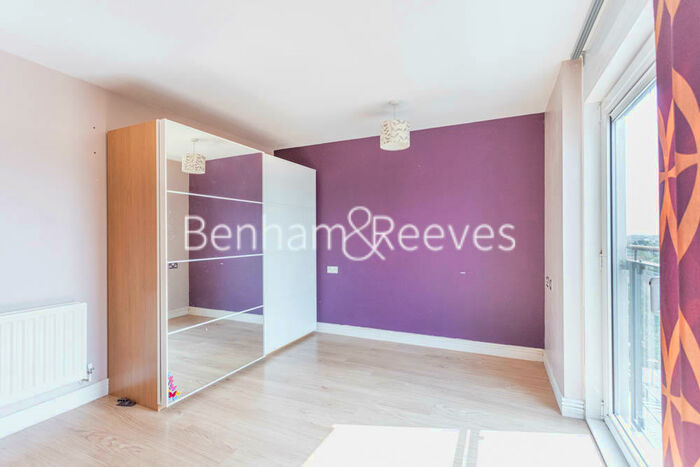 2 Bedroom Apartment To Rent In Erebus Drive, Woolwich, SE28