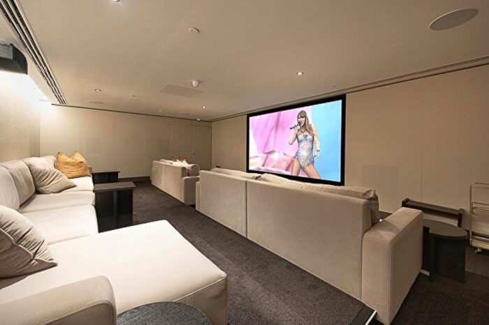 1 Bedroom Flat For Sale In Skyline Hights, Store St, Manchester, M1