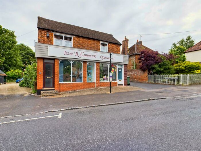 1 Bedroom Apartment To Rent In High Street, Chinnor, Oxfordshire, OX39