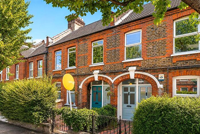 1 Bedroom Flat To Rent In Mersey Road, London, E17