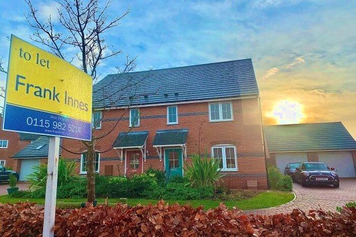 3 Bedroom Property To Rent In Maygreen Avenue, Nottingham, NG12