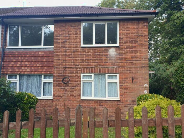 2 Bedroom Maisonette To Rent In Bookham, KT23