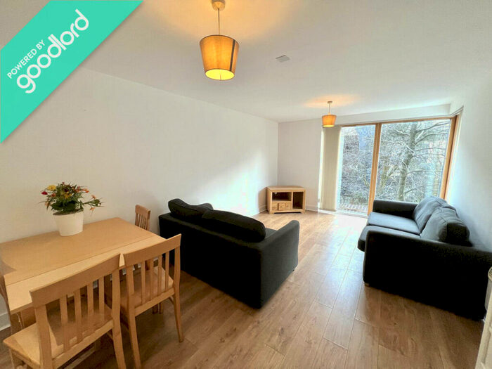 2 Bedroom Apartment To Rent In Water Street, Salford, M3