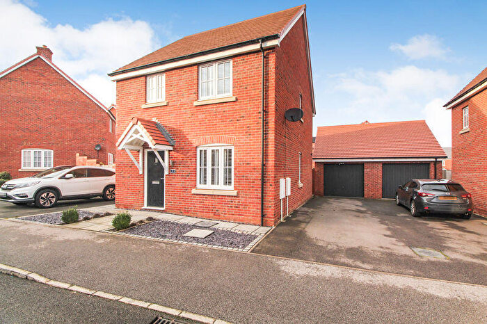3 Bedroom Detached House For Sale In Aviation Way, New Cardington, MK42