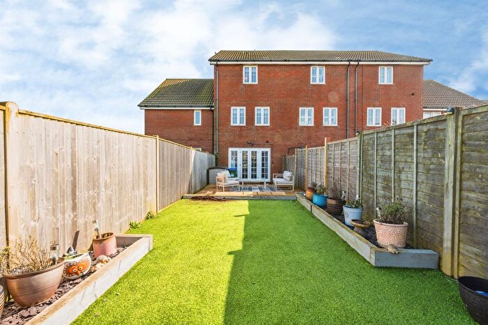 4 Bedroom Property For Sale In Westview Close, Peacehaven, BN10