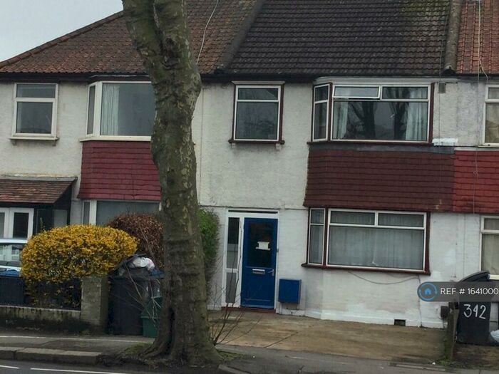 6 Bedroom Terraced House To Rent In Kingston Road, Kingston, KT3