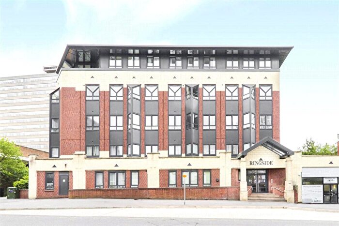2 Bedroom Apartment To Rent In High Street, Bracknell, Berkshire, RG12