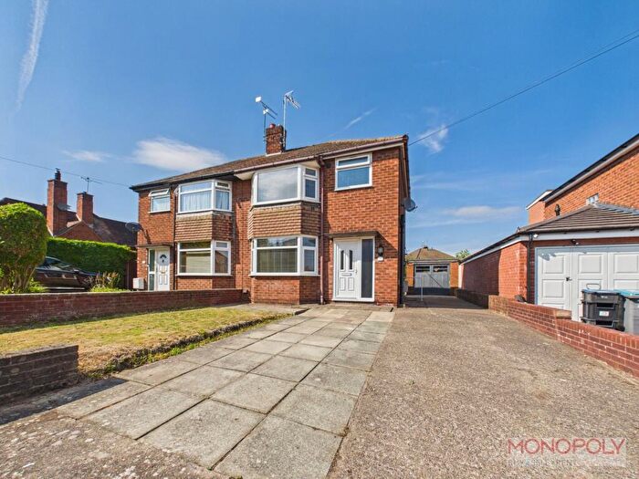 3 Bedroom Semi Detached House For Sale In Bangor Road, Johnstown, LL14