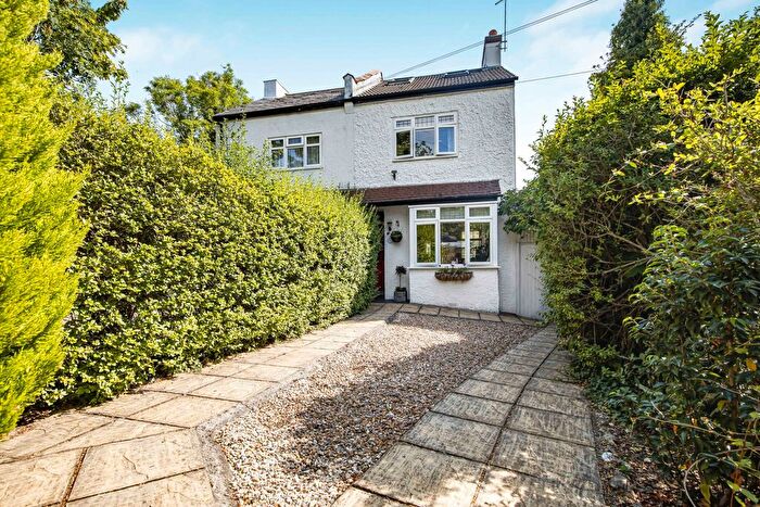 3 Bedroom Semi-Detached House For Sale In Woodman Road, Coulsdon, CR5