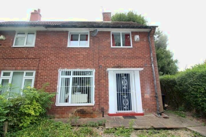 2 Bedroom Semi-Detached House To Rent In Langley Crescent, LS13