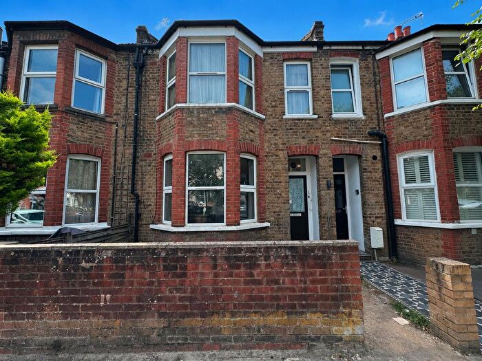 2 Bedroom Flat To Rent In Shirley Gardens, London, W7