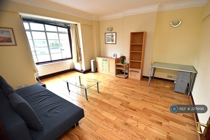 1 Bedroom Flat To Rent In Rossmore Court, London, NW1