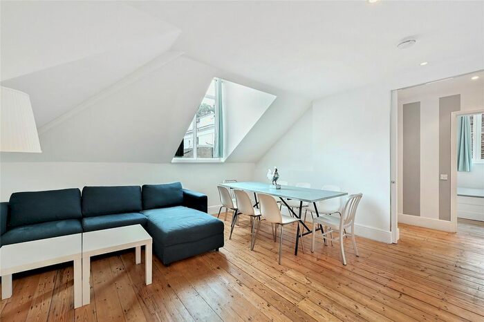 2 Bedroom Flat To Rent In Gledhow Gardens, South Kensington, SW5