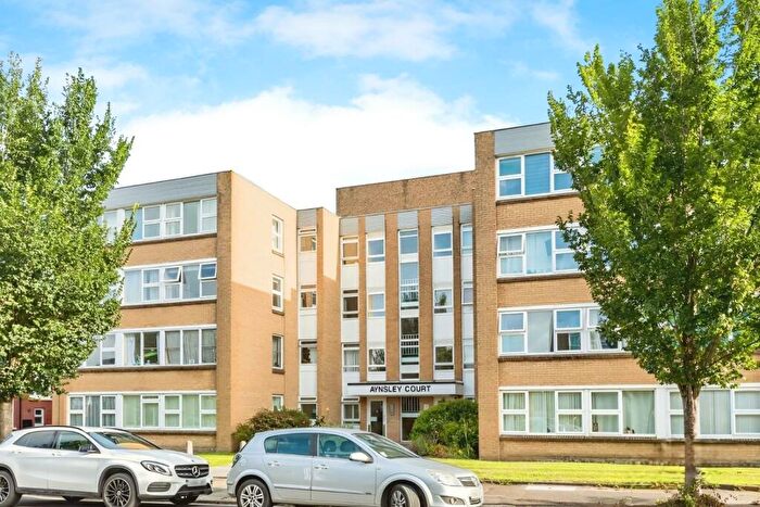 1 Bedroom Apartment For Sale In Wilbury Avenue, Hove, BN3