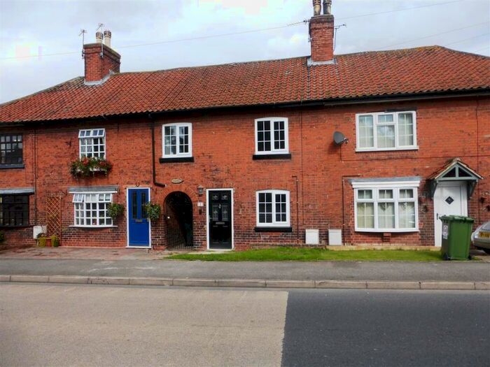 2 Bedroom House To Rent In Shop Row, Barnby Moor, Retford, DN22