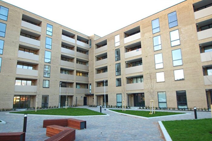 1 Bedroom Flat To Rent In Dapple Court, Watford, WD18