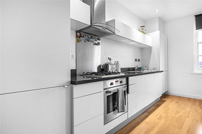 1 Bedroom Flat To Rent In East Arbour Street, London, E1