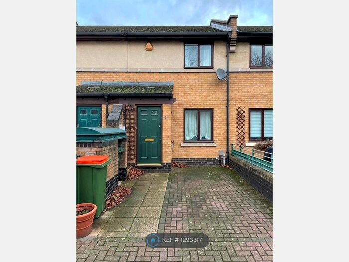 2 Bedroom Terraced House To Rent In Hanover Avenue, London E16