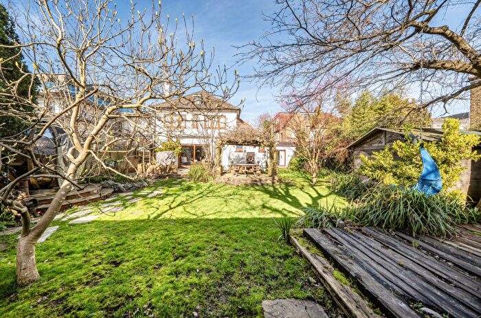 6 Bedroom Detached House For Sale In The White Cottage, Sutherland Road, Ealing, W13