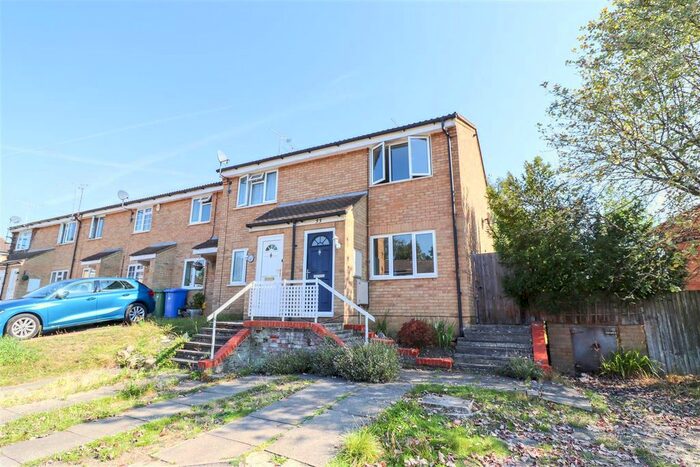 2 Bedroom End Of Terrace House To Rent In Appletree Way, Owlsmoor, Sandhurst, GU47