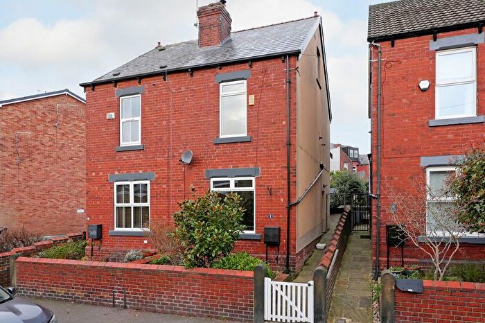3 Bedroom Semi Detached House For Sale In Marshall Road, Woodseats, Sheffield, S8
