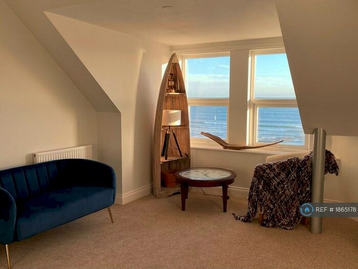 2 Bedroom Flat To Rent In East Parade, Whitley Bay, NE26