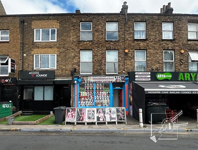 2 Bedroom Apartment To Rent In Parrock Street, Gravesend, DA12