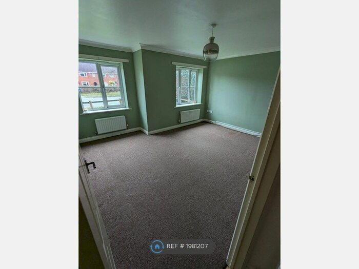 2 Bedroom Flat To Rent In Sterling Court, Bursledon, Southampton, SO31