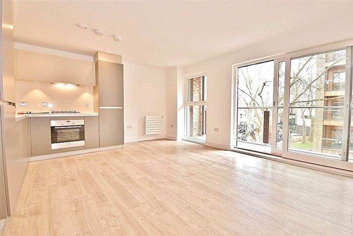 1 Bedroom Flat To Rent In Clapham Road, London, SW9