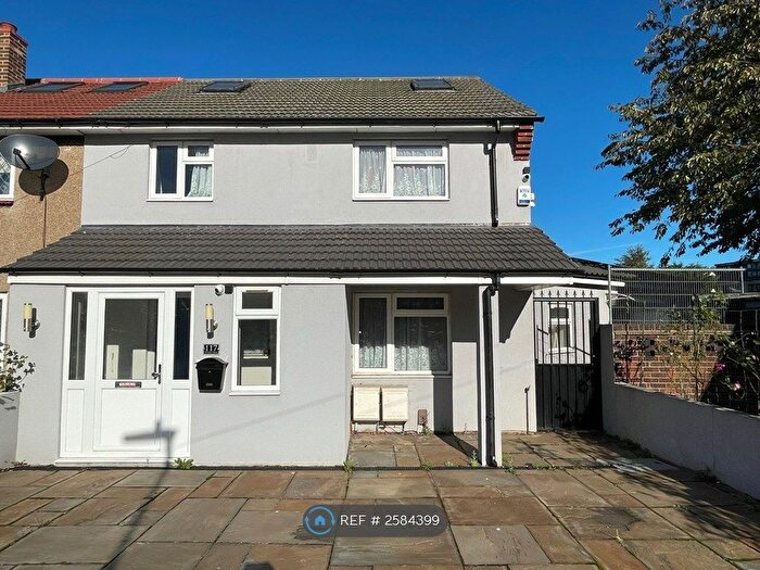 1 Bedroom Flat To Rent In Padnall Road, Romford, RM6