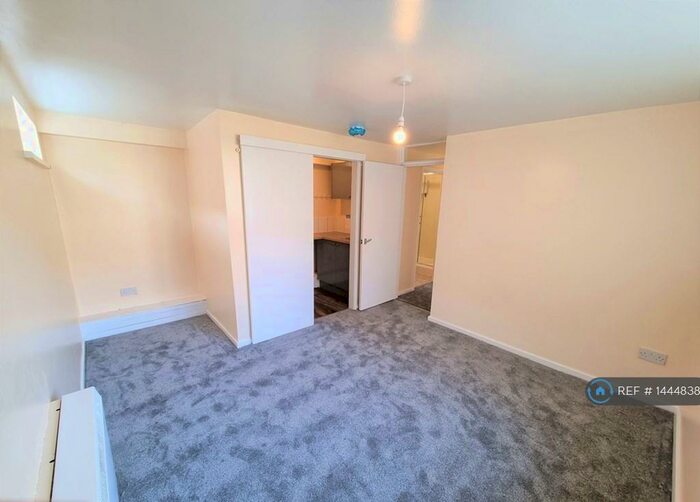 1 Bedroom Flat To Rent In Ryecroft Road, Rawmarsh, Rotherham, S62