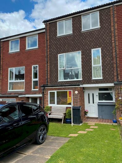 4 Bedroom Town House To Rent In Treachers Close, Chesham, HP5