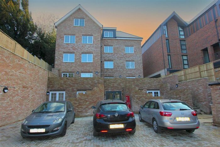 2 Bedroom Flat To Rent In Haling Park Road, South Croydon, South Croydon, CR2