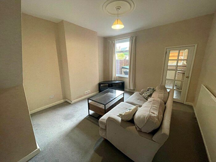 2 Bedroom Terraced House To Rent In Avenue Road Extension, Leicester, LE2