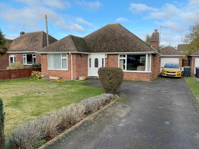 2 Bedroom Detached Bungalow For Sale In Westcliffe Road, Ruskington, Sleaford NG34