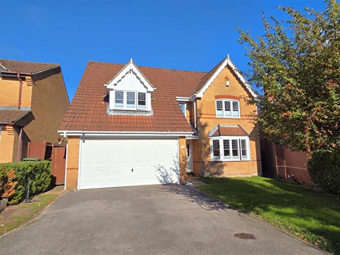 4 Bedroom Detached House For Sale In Sovereign Crescent, Titchfield Common, PO14