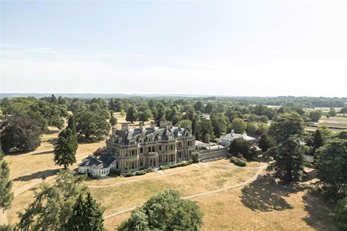 4 Bedroom Apartment For Sale In The Mansion, Cobham Park, Cobham, Surrey, KT11