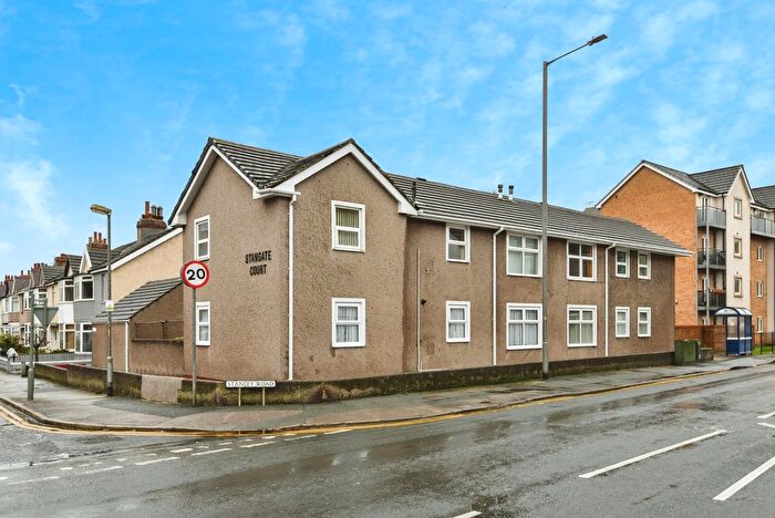 2 Bedroom Flat For Sale In Stanley Road, Morecambe, Lancashire, LA3