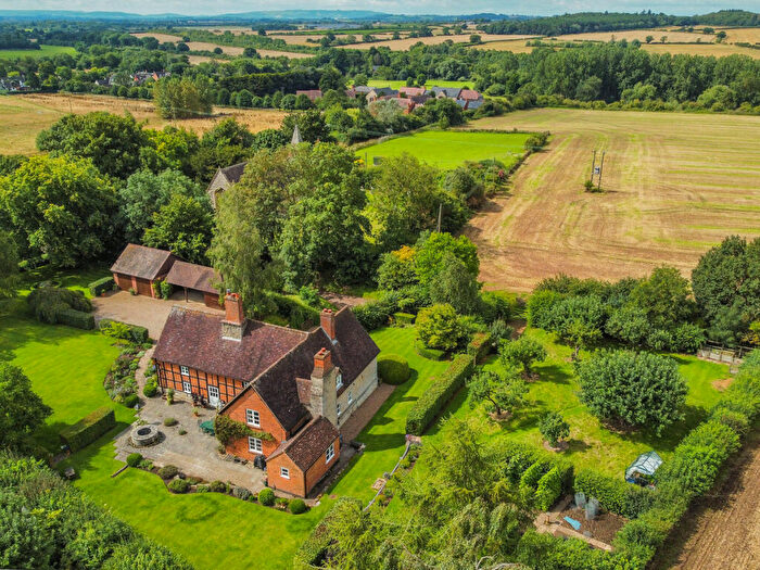 4 Bedroom Detached House For Sale In Church Lane Alcester Wixford, Warwickshire, B49