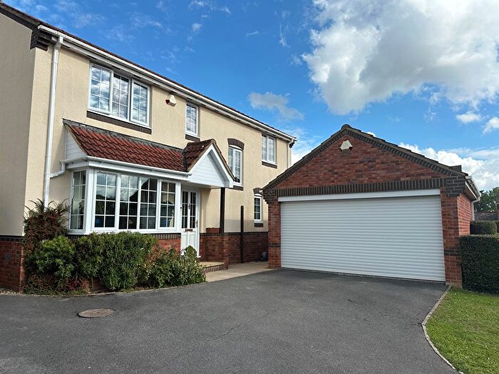 4 Bedroom Detached House For Sale In Farriers Green, Monkton Heathfield, Taunton, TA2